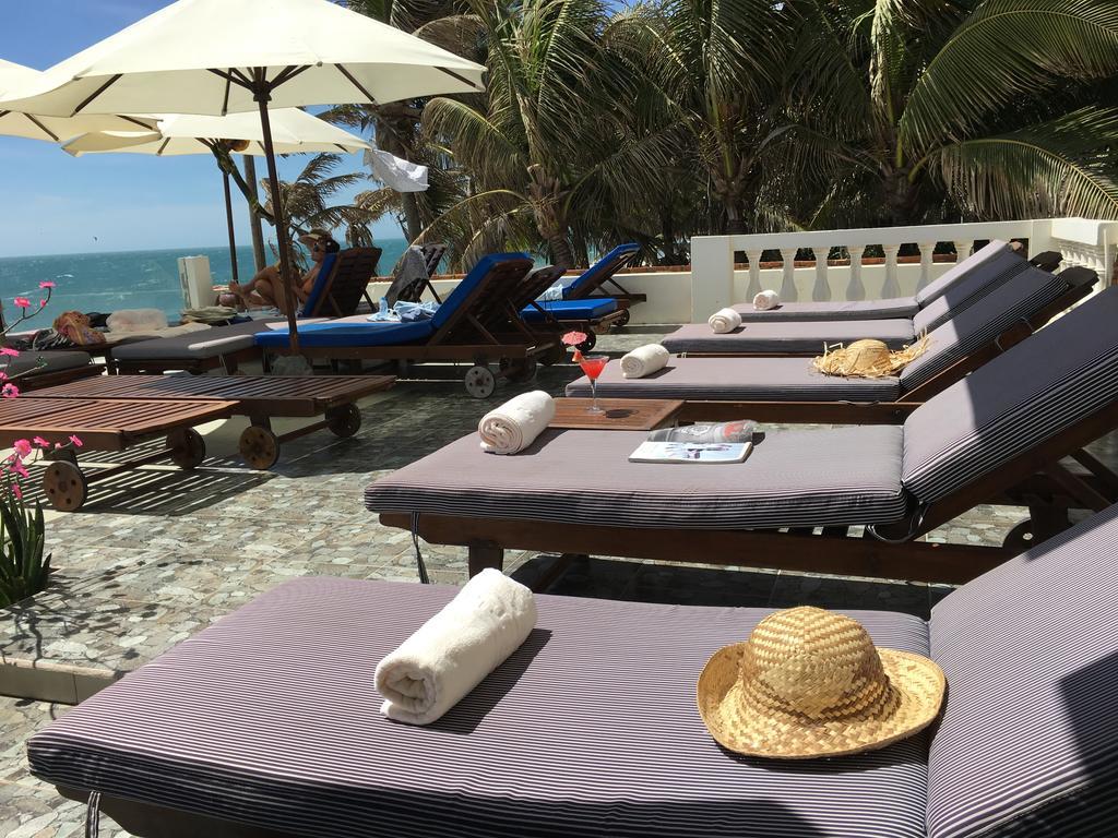 Ocean Front Hotel ファンティエット エクステリア 写真