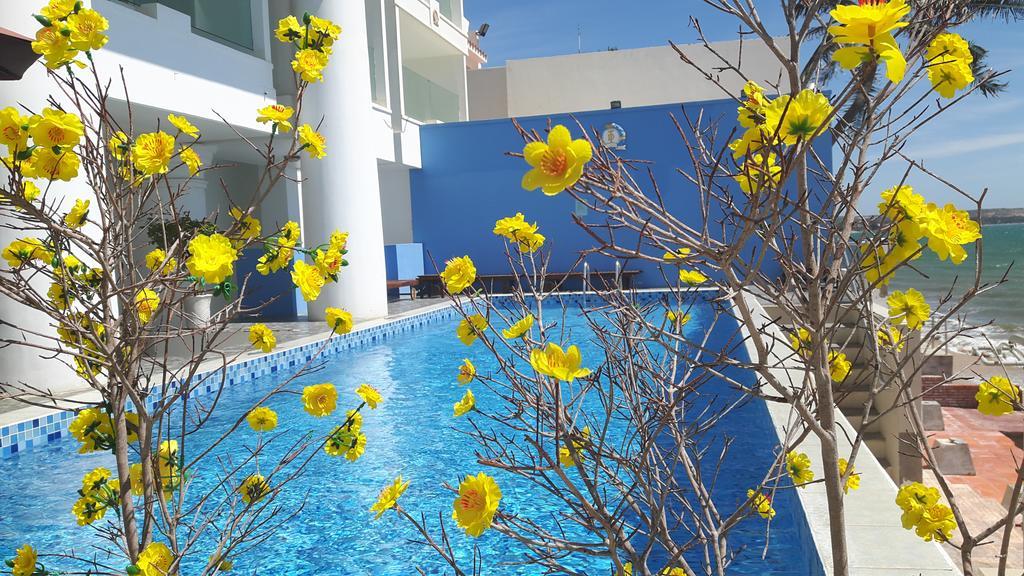 Ocean Front Hotel ファンティエット エクステリア 写真