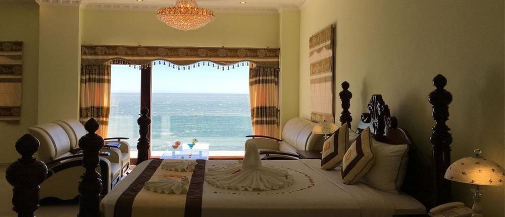 Ocean Front Hotel ファンティエット エクステリア 写真