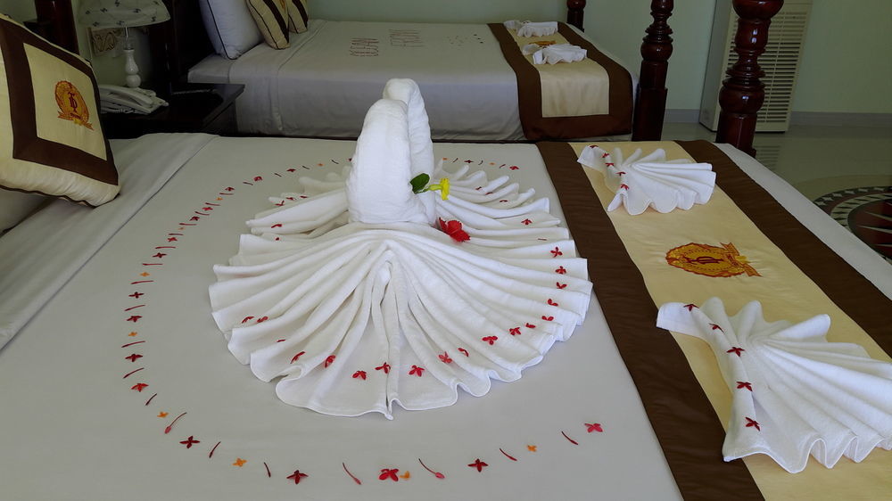 Ocean Front Hotel ファンティエット エクステリア 写真