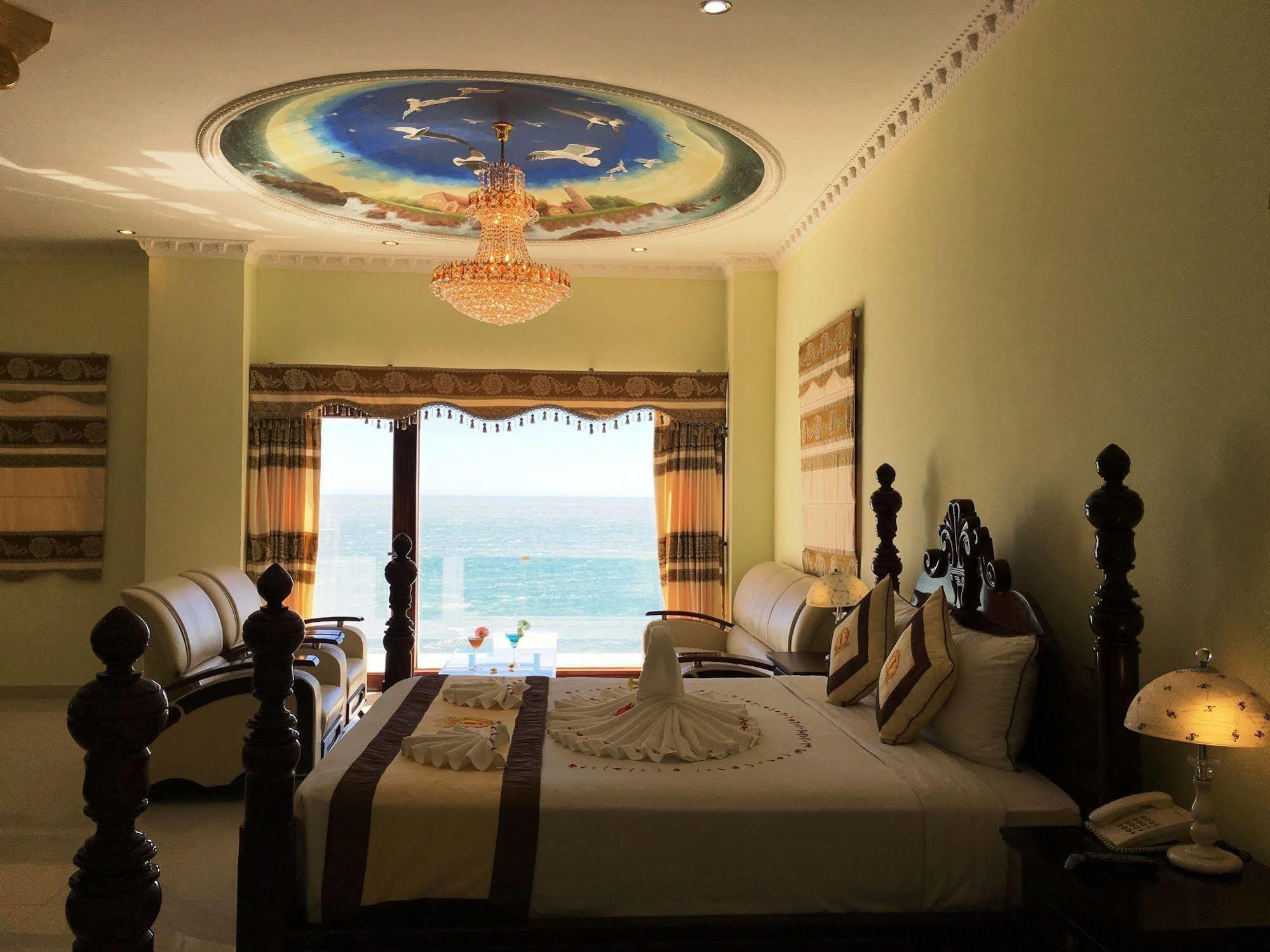 Ocean Front Hotel ファンティエット エクステリア 写真